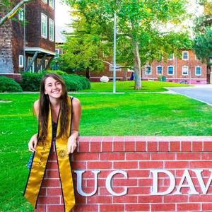 Meet your Posher, Monica